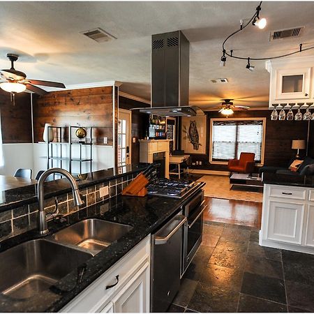 The Coyle Cabin - Close To Downtown, Stadiums, U Of H, Med Center ฮูสตัน ภายนอก รูปภาพ